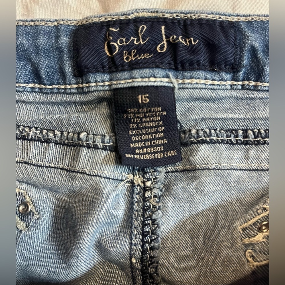 Earl Jean Women's Blue Cropped Jeans with Embellished Pockets Size 15 - Picture 9 of 14